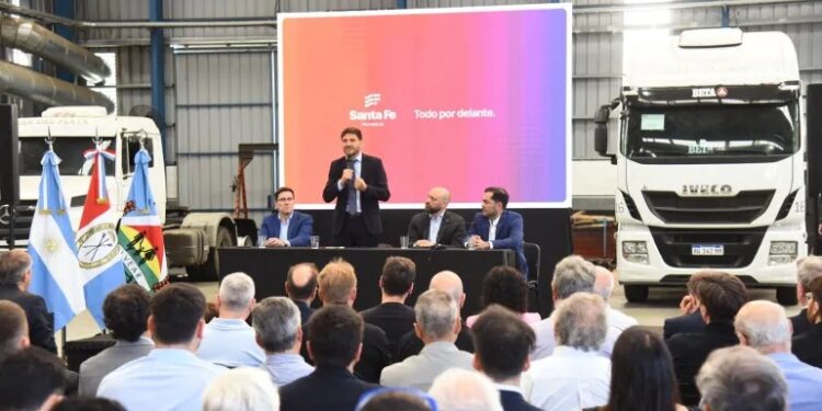 Pullaro presentó el «Plan Aprender, Producción y Trabajo» que potencia las regiones productivas