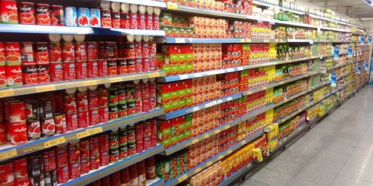 El gobierno anunció que liberará las importaciones de alimentos para contener la inflación