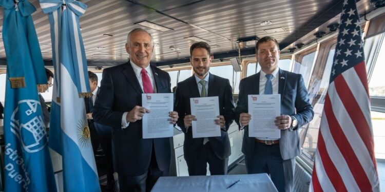 Acuerdo entre Argentina y EE.UU para hidrovía y puertos