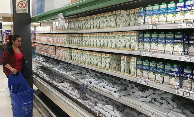 Las ventas de productos lácteos cayeron un 17 % en lo que va del año