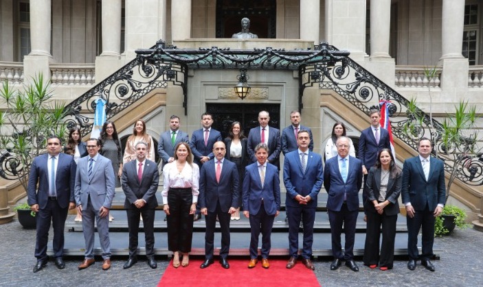 Argentina y Paraguay avanzaron para solucionar conflicto de la Hidrovía