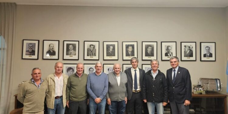 Hubo cambio de mando en la Sociedad Rural de Tucumán: asumió José Frías Silva (h)