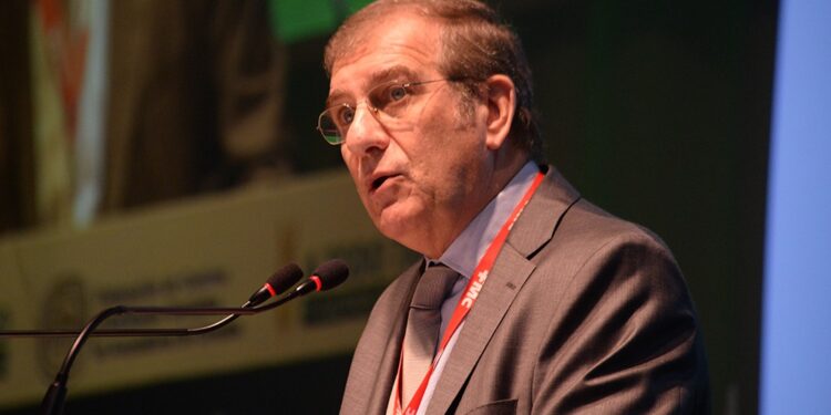 Fitosanitarios: “Hay gente casi en quiebra porque a un juez se le ocurrió que son 1.050 metros de distancia”