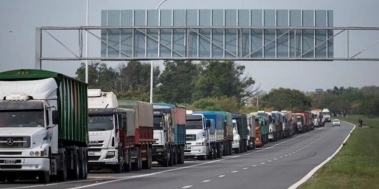 Denuncia a municipios de Rosario por cobrar peajes sin obras