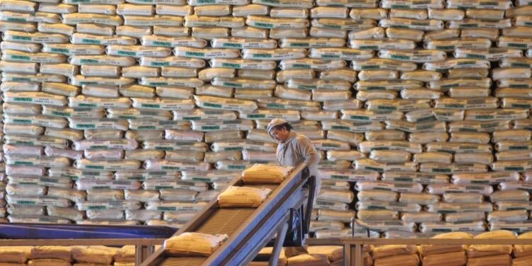 Durante 100 días se produjeron 552.890 toneladas de azúcar físico