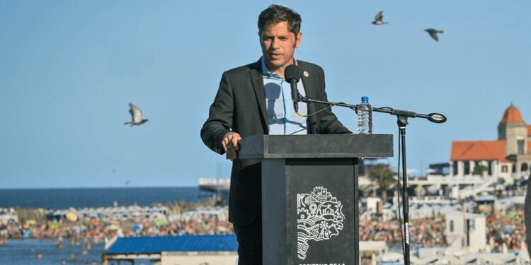 “Están intentando agitar fantasmas”: la respuesta de Kicillof ante la polémica por el Puerto de Quequén