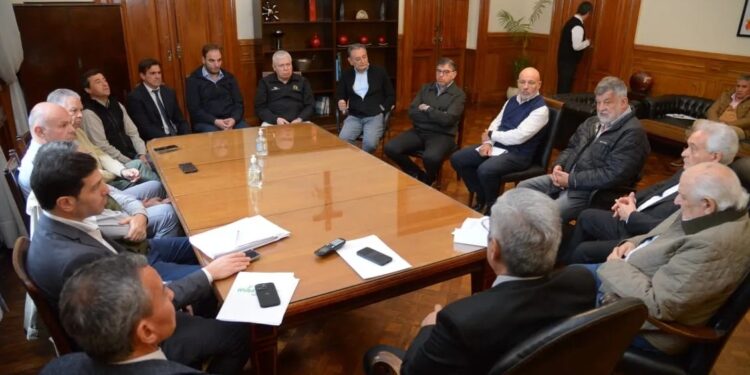 La zafra se extenderá hasta fines de octubre: buscan cosechar toda la caña en pie