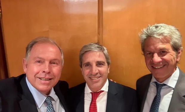 Juan Pazo dejó su cargo en Economía para ir a Cancillería, mientras que la producción tendrá un nuevo secretario