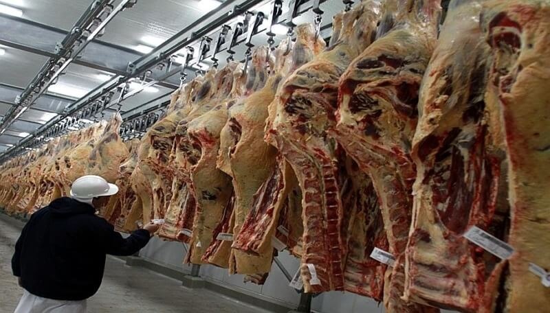 Carne: en la recta final del año y en la previa a las fiestas, la faena mostró una caída