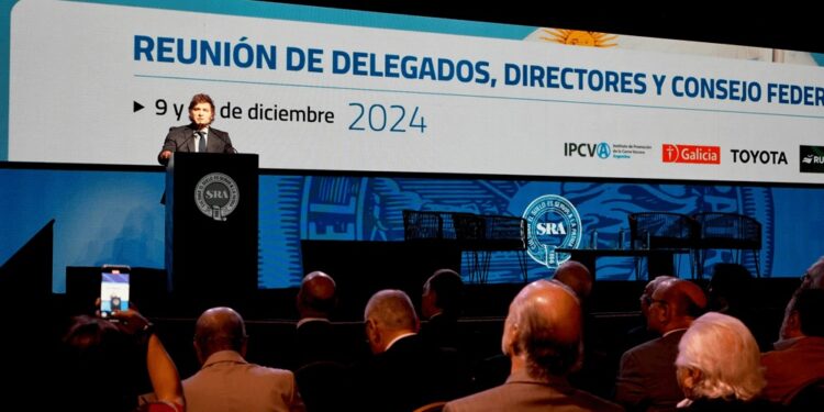 A un año de iniciar su Gobierno, Milei vuelve a prometerle al campo una pronta rebaja de retenciones