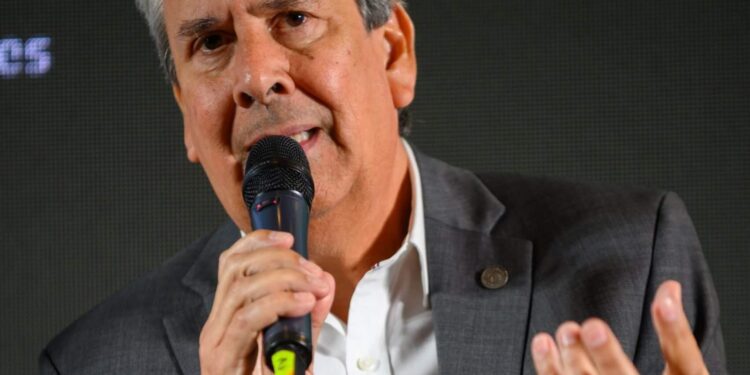“Muchas tasas no tienen contraprestación, la Justicia en algún momento tendrá que ponerse los pantalones”