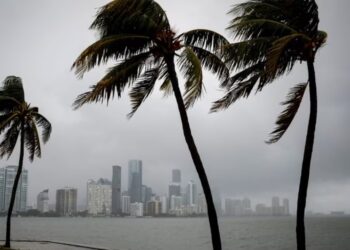La Niña “débil” se fortalece con los vientos polares y juntos alejan las lluvias: ¿cómo sigue el verano?