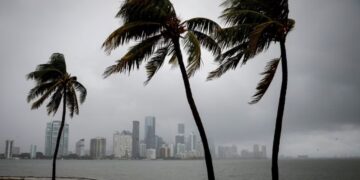 La Niña “débil” se fortalece con los vientos polares y juntos alejan las lluvias: ¿cómo sigue el verano?