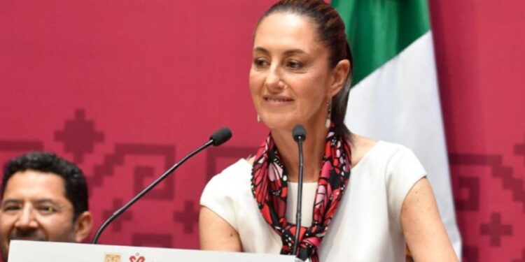 Presidenta de México propone prohibir maíz transgénico por reforma constitucional