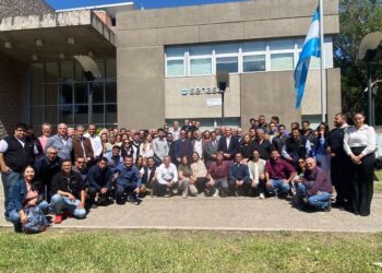 Langostas en el NOA: el desafío regional que reunió a técnicos, organismos y productores en Tucumán y Catamarca