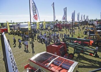 El campo aprovechó el primer día de la Expo Apronor para pedir mejoras en el transporte