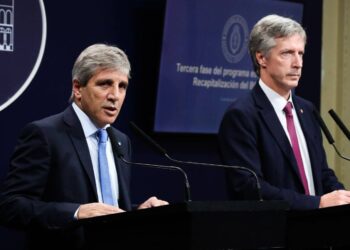 Nueva fase del plan económico: el Gobierno anunció el fin del cepo y el dólar fluctuará entre $ 1.000 y $ 1.400