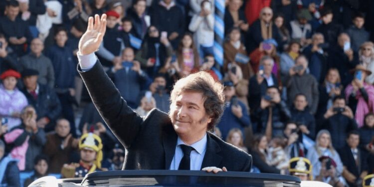 Javier Milei: “Avísenle al campo que en junio le vuelven las retenciones, que liquide ahora”