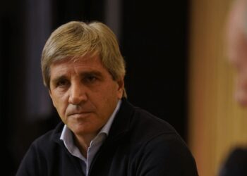 Caputo reconoció que están en “deuda” con el campo y adelantó: “En un año se podrían ir las retenciones”