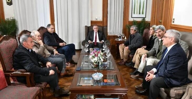 Sector privado y el Gobierno provincial coordinarán acciones para la zafra citrícola