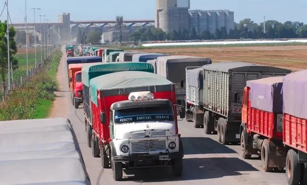 El costo del transporte subió un 2,56 %: combustible y personal, predominan en la ecuación