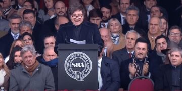 Javier Milei anunció una baja “permanente y sin vuelta atrás” de las retenciones: la soja pagará 26%