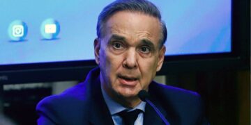 “Hay actividades que hay que cuidar y proteger”: Miguel Pichetto criticó las importaciones de frutas