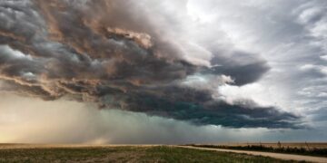 La Tormenta de Santa Rosa llega puntual, con lluvias y augura una primavera de fuertes calores