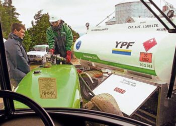 El derrame del campo: estiman un consumo récord de gasoil, por más de U$S 2.500 millones