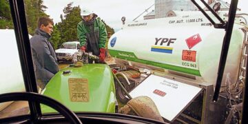 El derrame del campo: estiman un consumo récord de gasoil, por más de U$S 2.500 millones