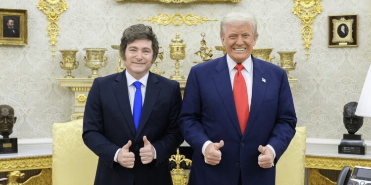 Cumbre en la Casa Blanca: Trump condicionó más asistencia y acuerdos a que Milei gane las elecciones