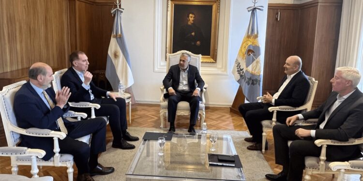 Desregulación del INV: Sturzenegger fue a Mendoza, escuchó críticas y dijo que podrían rever cambios