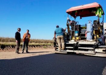 Les quieren cobrar casi $3.000 millones a productores agropecuarios por una ruta y estalló un conflicto