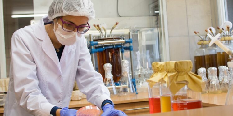 Laboratorios NOVA: 40 años de innovación biológica al servicio del productor
