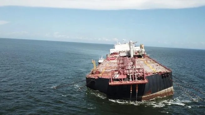 El petróleo rebota con fuerza por el bloqueo de EEUU a Venezuela
