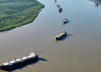 Los exportadores de granos esperan que en pocos días estén los pliegos finales para licitar la Hidrovía
