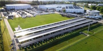 Secco lidera la revolución verde con su nuevo carport solar de 1,15 MW: cubre 360 vehículos y genera 40% de ahorro energético
