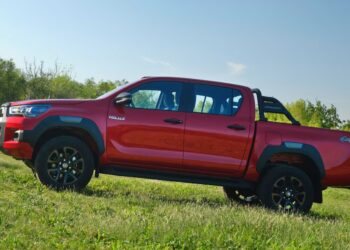 Toyota reduce la gama de la Hilux en la Argentina a partir de 2026
