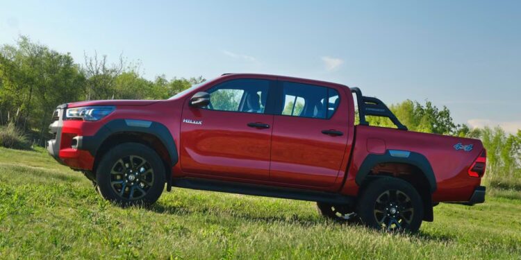 Toyota reduce la gama de la Hilux en la Argentina a partir de 2026