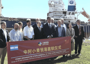 Un fin de año histórico para el trigo: partió desde Timbúes el primer embarque rumbo a China
