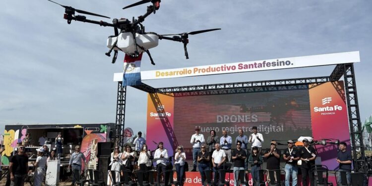 Drones y operadores: la digitalización avanza para regular los fitosanitarios en Santa Fe y Entre Ríos