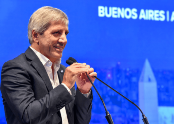 Caputo: “Estamos atacando el costo argentino bajando impuestos, regulaciones y mejorando la logística”