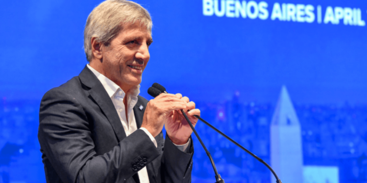 Caputo: “Estamos atacando el costo argentino bajando impuestos, regulaciones y mejorando la logística”