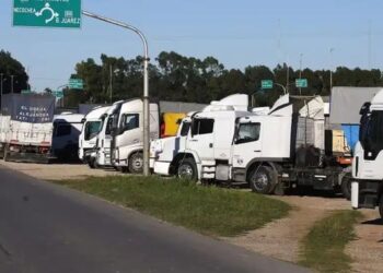 Se normaliza el transporte de granos tras el conflicto, pero un puerto sigue bloqueado y preocupa al sector exportador