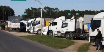 Se normaliza el transporte de granos tras el conflicto, pero un puerto sigue bloqueado y preocupa al sector exportador