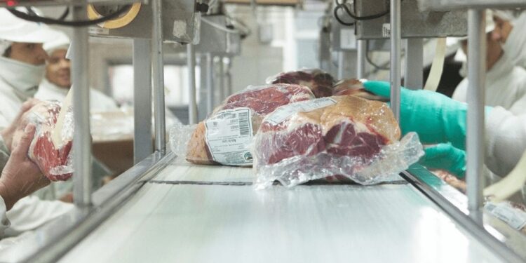Casi U$S 7.000 por tonelada: la carne argentina bate récord en el precio de exportación