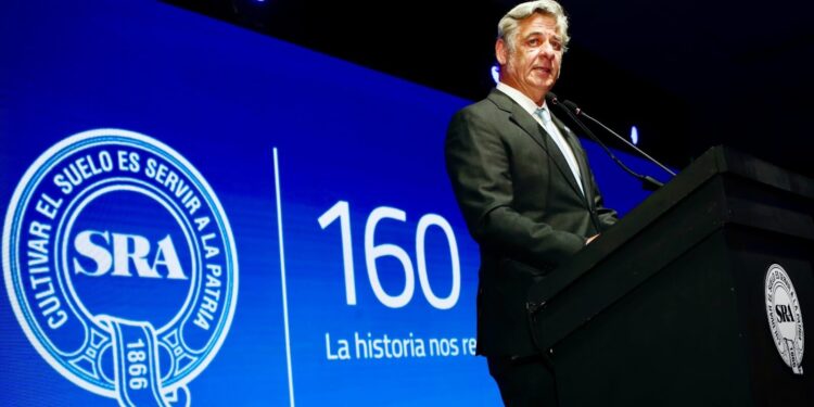 “No implica menos derechos”: la Sociedad Rural fue a la Justicia para evitar que se frene la reforma laboral