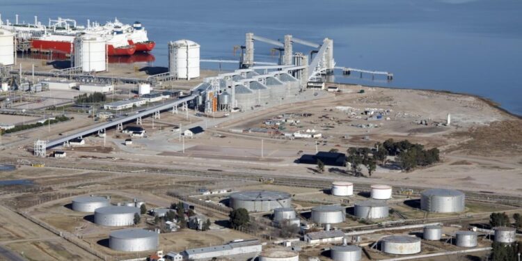 Estará en Bahía Blanca: invertirán U$S 400 millones para una planta de molienda de girasol y soja
