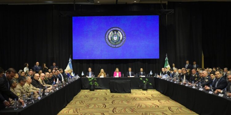 El Gobierno coordina un plan federal para prevenir El Niño: el pronóstico trimestral confirma lluvias abundantes