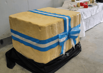 Un gigante lácteo: en Villa María presentaron un queso de 1.000 kilos, récord en Latinoamérica